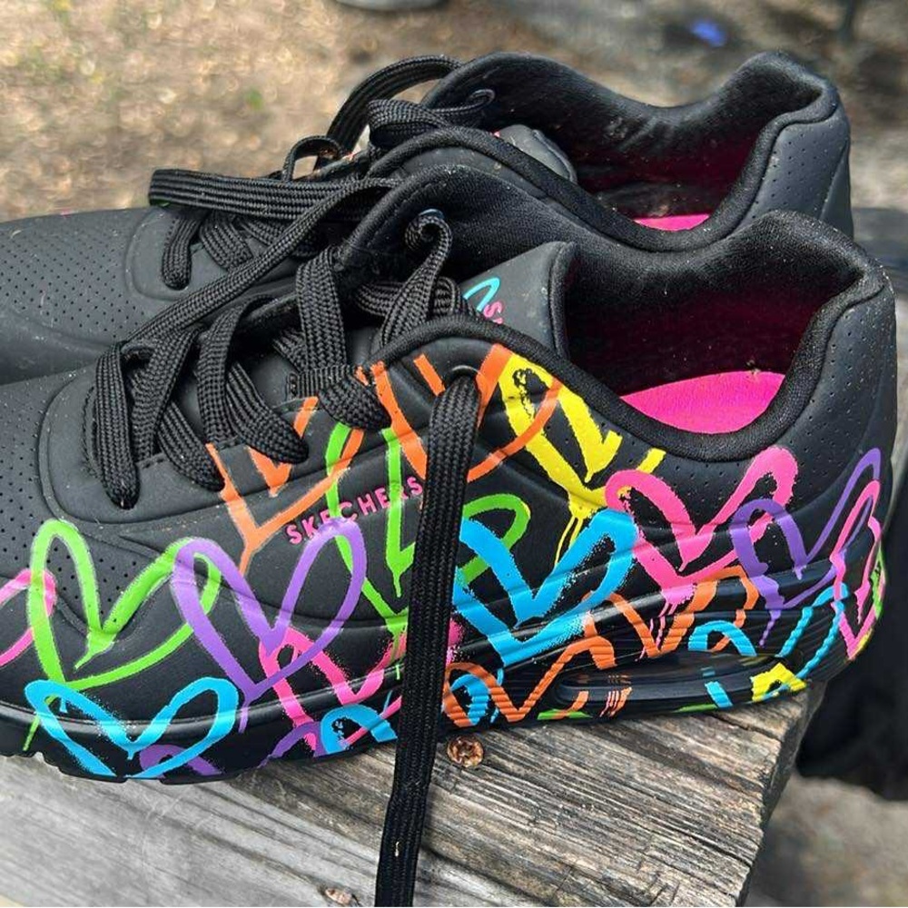 Skechers Kids Sneakers - Black with Multicolor Hearts